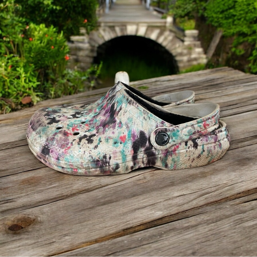 Crocs Classic Multicolor Tie Dye Faux Fur Lined Clogs Slip Ons Women 9 Men 8